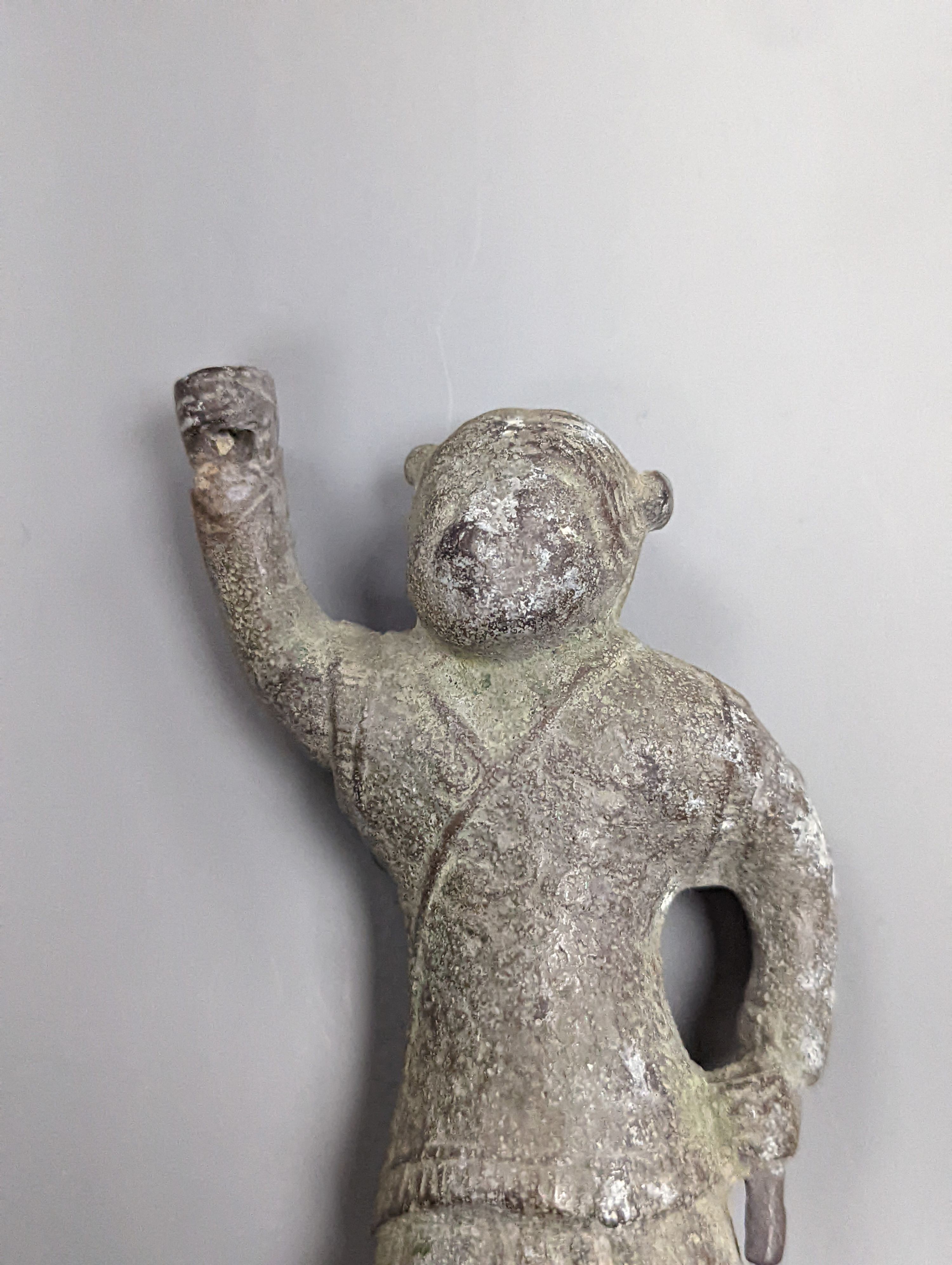 A Chinese archaistic bronze figure, 13cm.